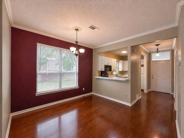 716 N WALNUT WOODS CV, Cordova, TN 38018