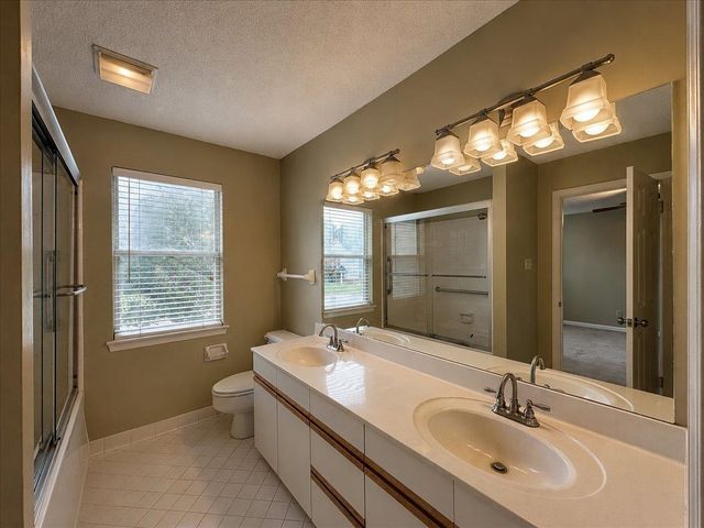 716 N WALNUT WOODS CV, Cordova, TN 38018