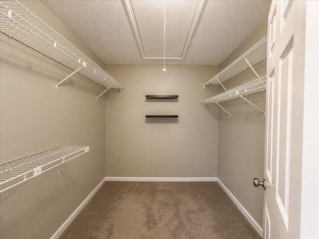 716 N WALNUT WOODS CV, Cordova, TN 38018