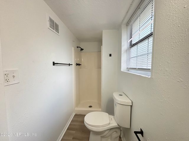 7924 LONGSPUR Avenue, Jacksonville, FL 32219