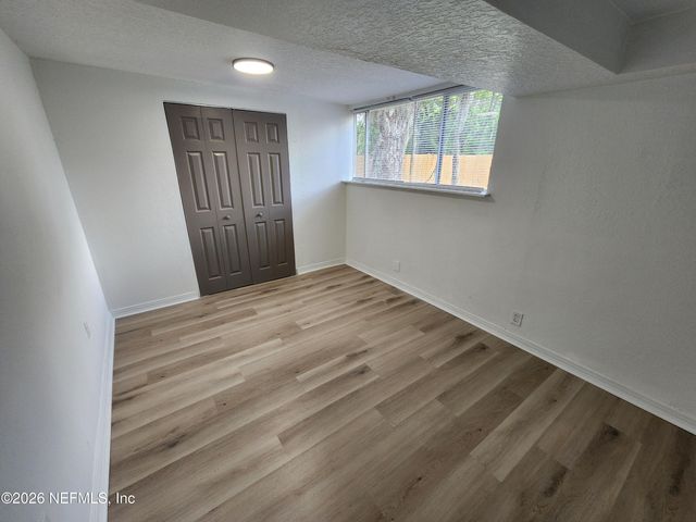 7924 LONGSPUR Avenue, Jacksonville, FL 32219