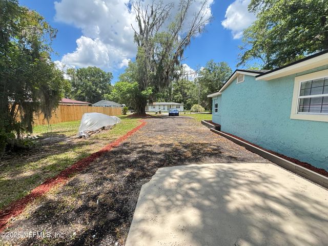 7924 LONGSPUR Avenue, Jacksonville, FL 32219
