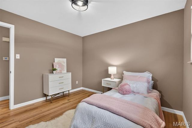 520 Rebecca Drive, St Charles, MO 63301