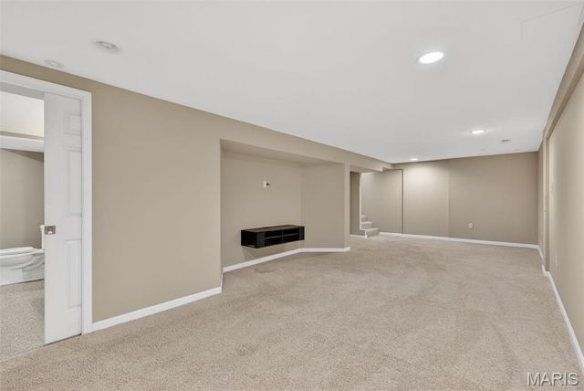 520 Rebecca Drive, St Charles, MO 63301