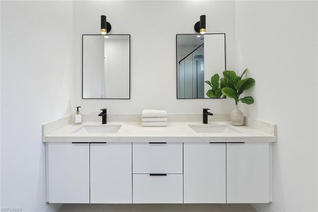 1321 19th TER, Cape Coral, FL 33909