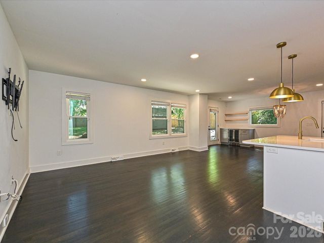 5623 Ruth Drive, Charlotte, NC 28215