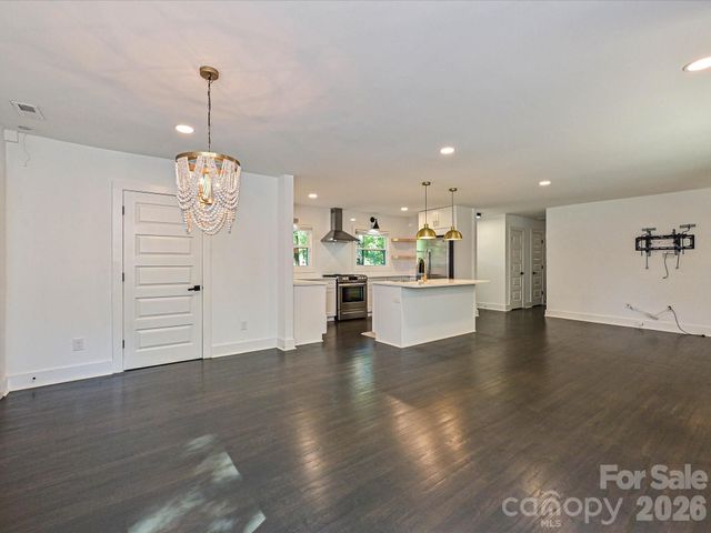 5623 Ruth Drive, Charlotte, NC 28215