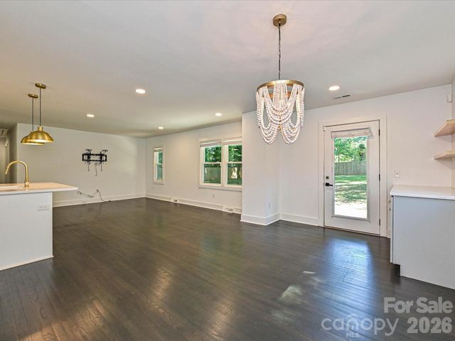 5623 Ruth Drive, Charlotte, NC 28215