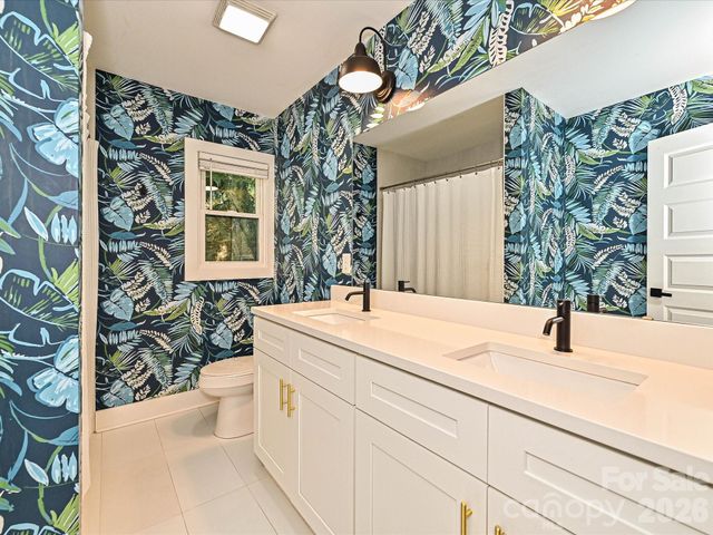 5623 Ruth Drive, Charlotte, NC 28215
