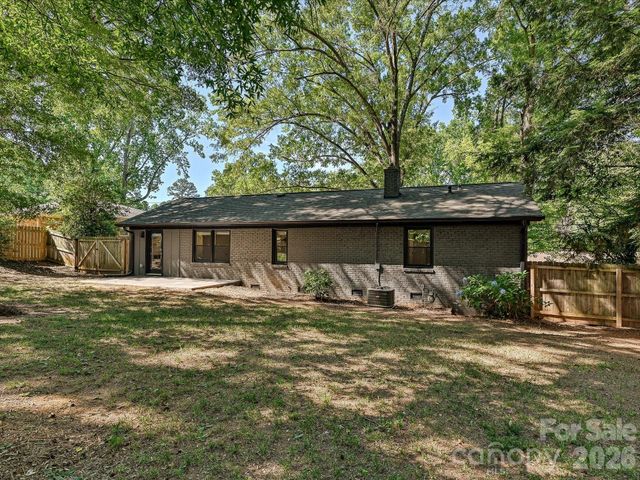 5623 Ruth Drive, Charlotte, NC 28215