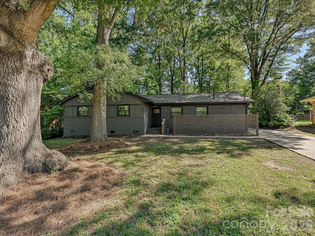 5623 Ruth Drive, Charlotte, NC 28215