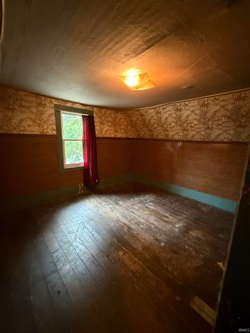 204 S Graceland Avenue, Claypool, IN 46510