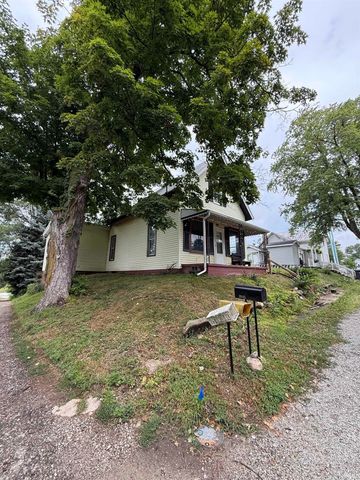 204 S Graceland Avenue, Claypool, IN 46510