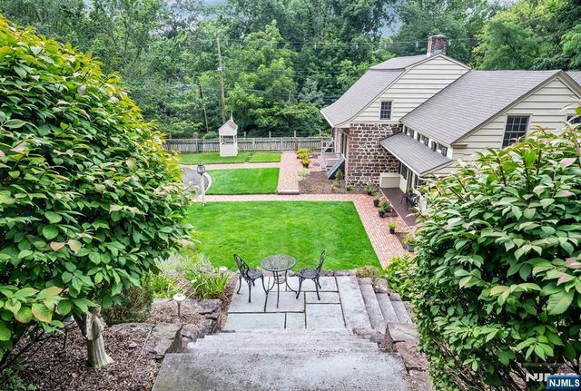 605 E Saddle River Road, Ho-ho-kus, NJ 07423