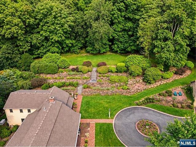 605 E Saddle River Road, Ho-ho-kus, NJ 07423