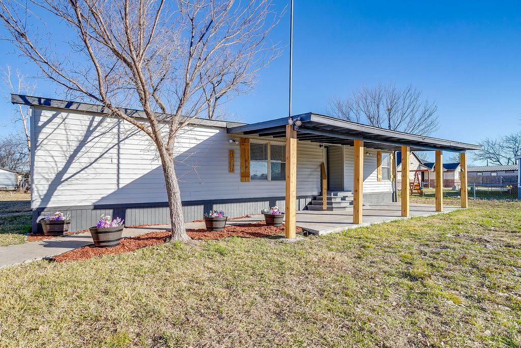 1320 Pete Drive, Willow Park, TX 76008