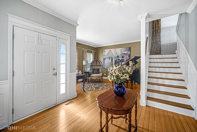 88 Stable Way, Lindenhurst, IL 60046