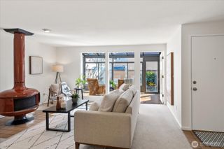 8229 212th Street SW #102, Edmonds, WA 98026