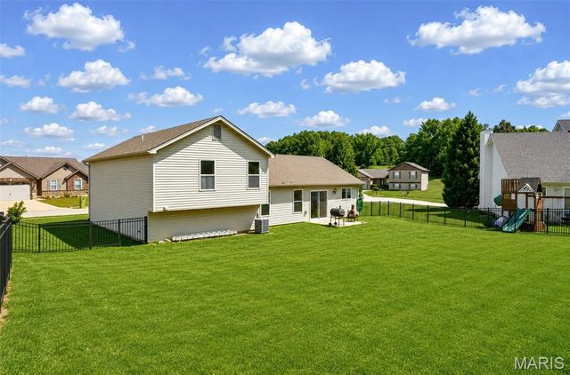 1609 Spring Mill Drive, Wentzville, MO 63385