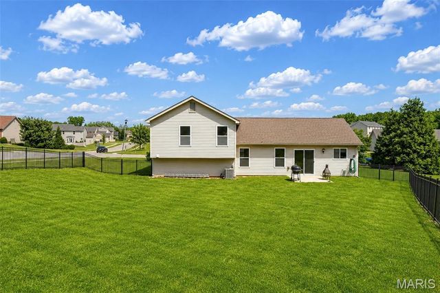 1609 Spring Mill Drive, Wentzville, MO 63385