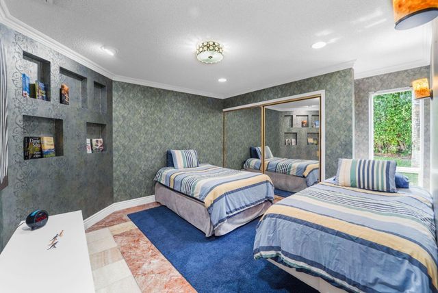 7036 San Sebastian Circle, Boca Raton, FL 33433