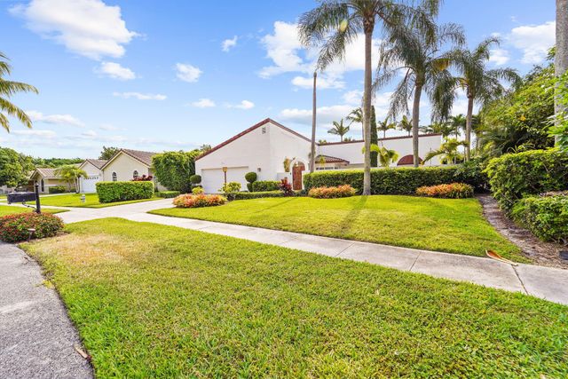 7036 San Sebastian Circle, Boca Raton, FL 33433