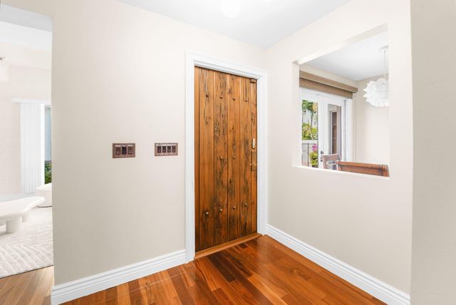 7036 San Sebastian Circle, Boca Raton, FL 33433