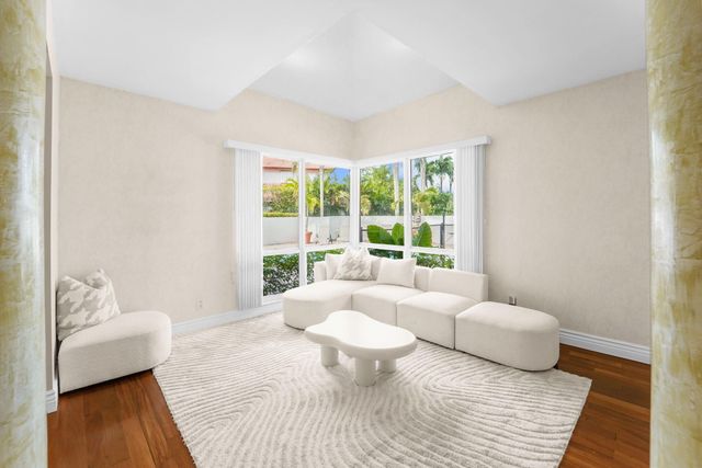 7036 San Sebastian Circle, Boca Raton, FL 33433