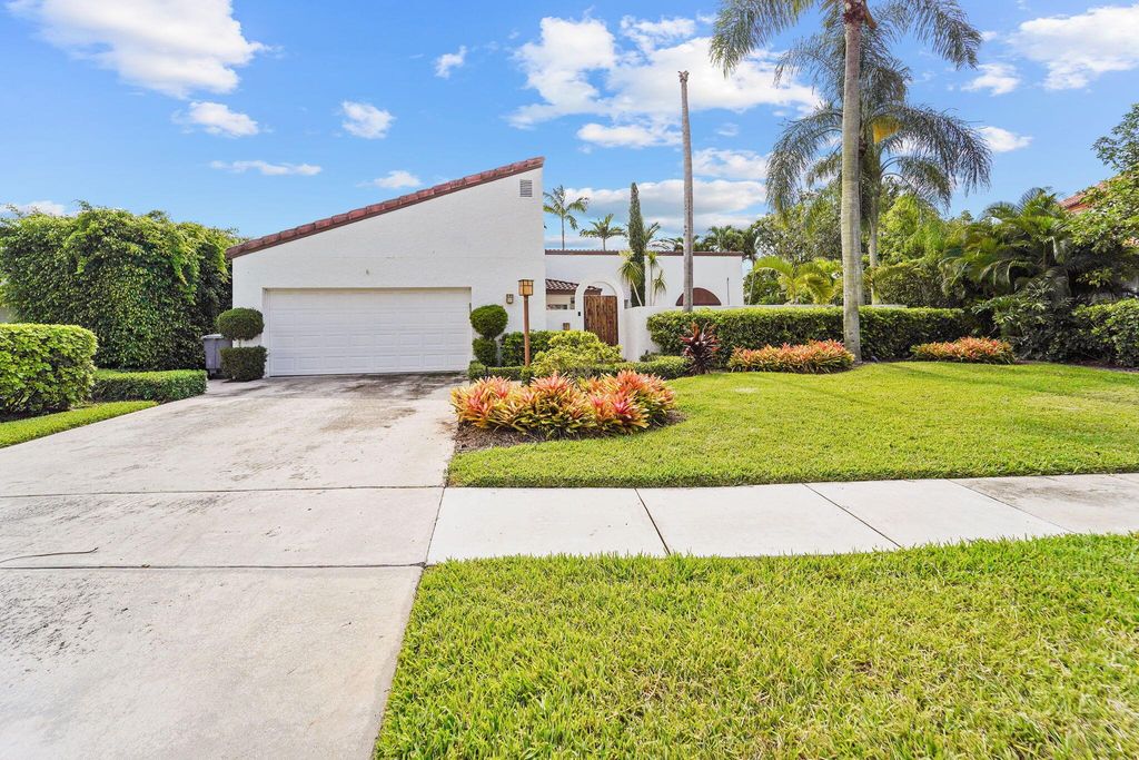7036 San Sebastian Circle, Boca Raton, FL 33433