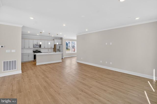617 HARRINGTON ST, Middle River, MD 21220