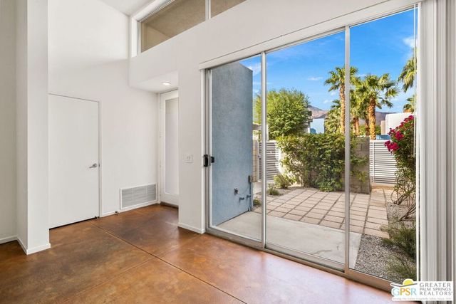 3676 Sunburst Boulevard, Palm Springs, CA 92262