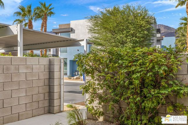 3676 Sunburst Boulevard, Palm Springs, CA 92262