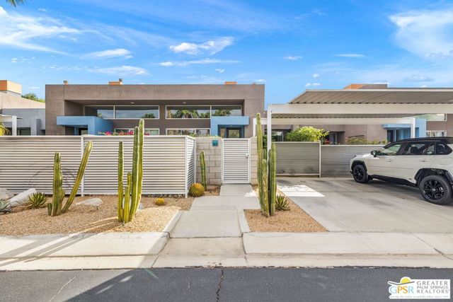 3676 Sunburst Boulevard, Palm Springs, CA 92262