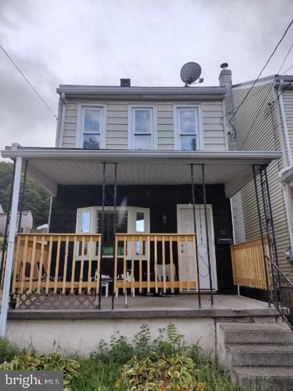 52 W BACON ST, Pottsville, PA 17901