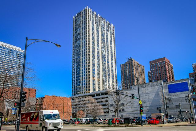 1122 N Clark Street 2510, Chicago, IL 60610