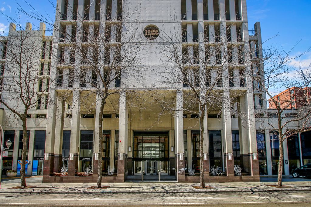 1122 N Clark Street 2510, Chicago, IL 60610