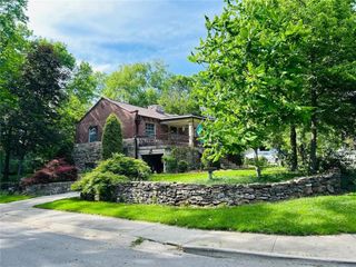 4708 Rockhill Road, Kansas City, MO 64110