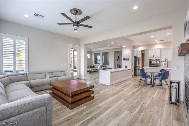 5012 Hacienda Grande Avenue, Las Vegas, NV 89141