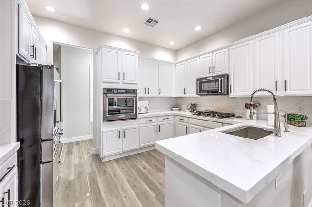 5012 Hacienda Grande Avenue, Las Vegas, NV 89141