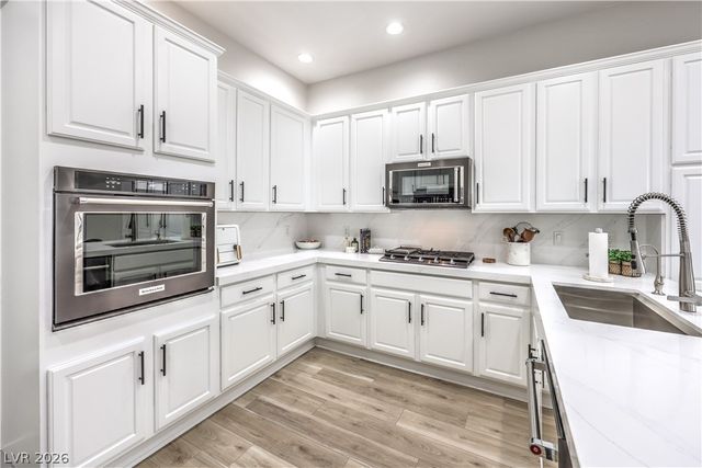 5012 Hacienda Grande Avenue, Las Vegas, NV 89141