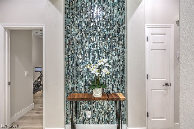 5012 Hacienda Grande Avenue, Las Vegas, NV 89141