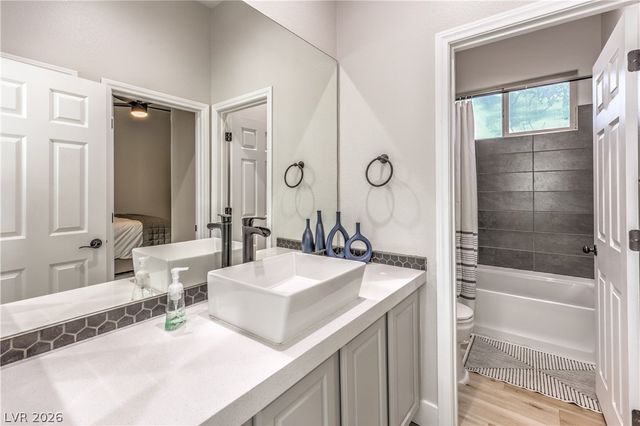 5012 Hacienda Grande Avenue, Las Vegas, NV 89141