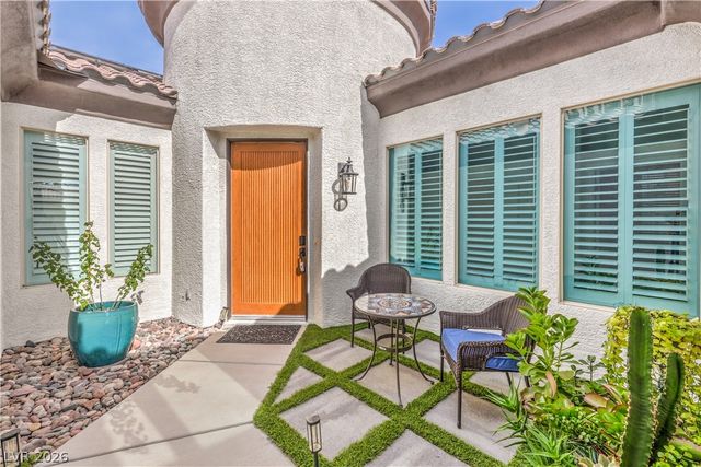 5012 Hacienda Grande Avenue, Las Vegas, NV 89141