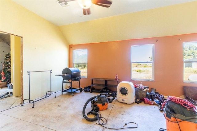 10501 Dobbs Road, Wellston, OK 74881