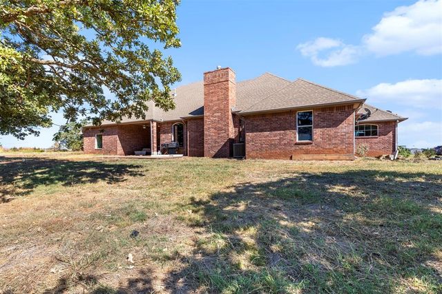 10501 Dobbs Road, Wellston, OK 74881