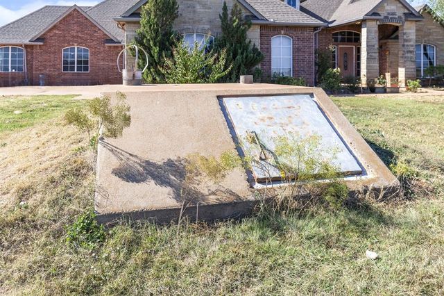 10501 Dobbs Road, Wellston, OK 74881