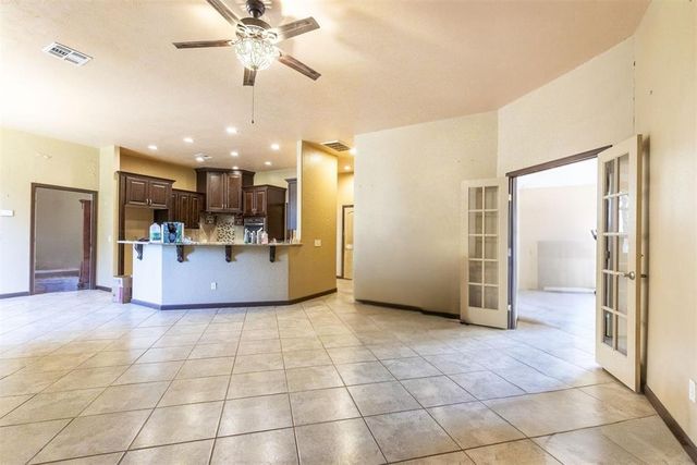 10501 Dobbs Road, Wellston, OK 74881