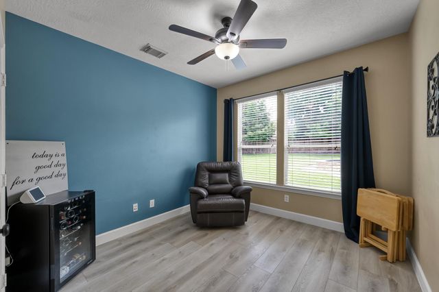 30902 Oak Forest Hollow Lane, Spring, TX 77386