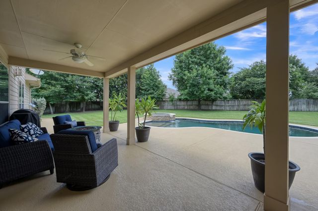 30902 Oak Forest Hollow Lane, Spring, TX 77386