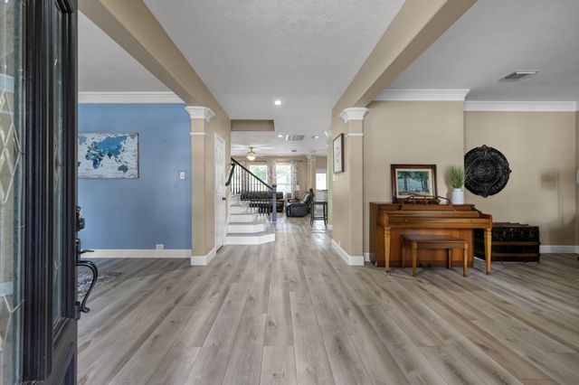 30902 Oak Forest Hollow Lane, Spring, TX 77386